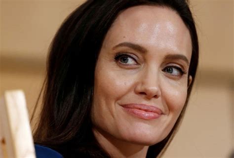 What Is Bells Palsy The Rare Condition Angelina Jolie Had The Washington Post