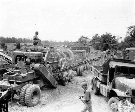 296th Engineer Construction Battalion At Work Camion Gmc Benne Camion