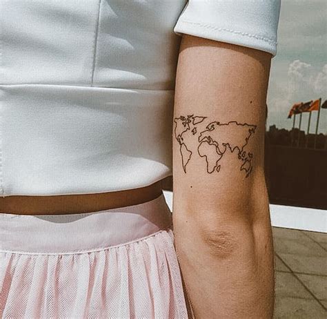 15 Tatuagens De Viagem Para Quem Ama Viajar Tatuagem Mundo Tatuagem
