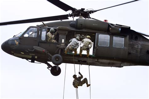How To Pass Air Assault School Its Been Called The “toughest 10 Days