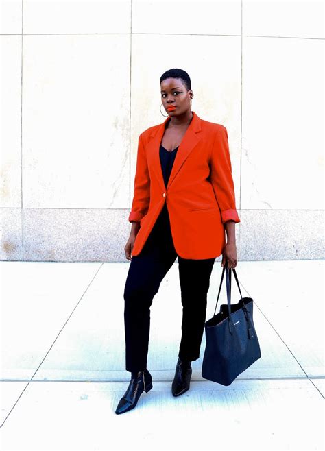 The Blazer Is A Wardrobe Staple Here S 5 Ways To Wear It This Fall