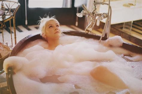 Christina Aguilera Nude And Sexy 27 Photos Video Thefappening