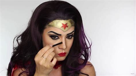 How To Do Effective Comic Book Wonder Woman Makeup For Halloween Upstyle