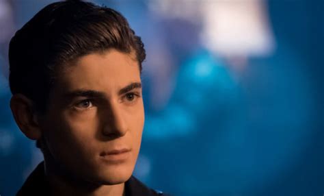 ‘gotham — Bruce Waynes Old Friend Grace Comes Out Of Nowhere