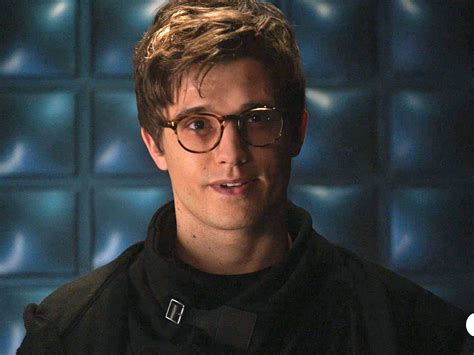 the flash sneak peek at crazy for you pied piper teases firestorm reveal