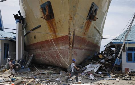 Indonesia tsunami: The ferry that was tossed like a 