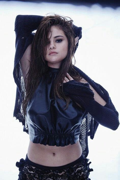 29 Super Hot Photos Selena Gomez The Style Icon Zestvine 2022 Selena Gomez Photoshoot