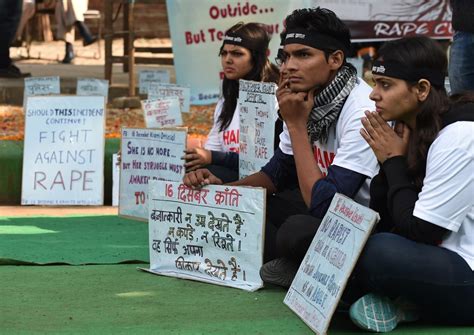 印度难摆脱两年前公交轮奸案阴影 女性仍无安全感 国际新闻 环球网