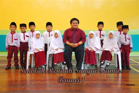 Sekolah Rendah Sungai Siamas Brunei I Class Photo 2012