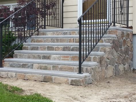 But do stair runners actually have a purpose? Home Elements And Style Front Steps Decorating Ideas ...