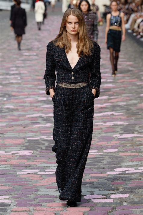 Chanel Couture Fall Photos