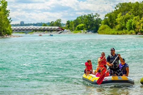 Heres Your 2020 Guide To Floating The Bow River In Calgary Curiocity