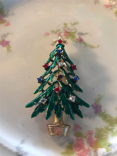 Vintage Christmas Pin Christmas Brooch Christmas Tree Brooch Gold