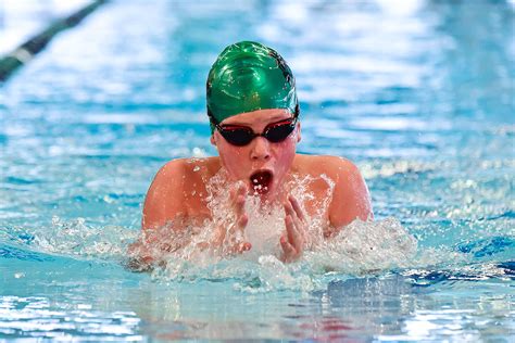 Whitehorse Daily Star Swimmers Race To New Personal Bests In Bc