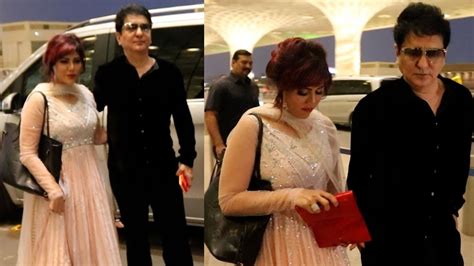 Sajid Nadiadwala With Wife Warda Khan Spotted At Mumbai Airport Youtube