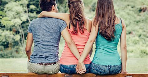 When Are Opposite Sex Friends A Threat To Your Relationship