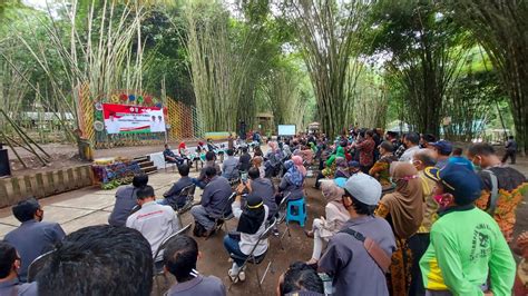 Pada mulanya warung tersebut ramai dikunjungi pembeli. Warung Makan Mujur : Fakta Unik Kuliner Indonesia Yang ...