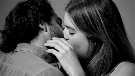 הנשיקה הראשונה FIRST KISS תמיר בוסקילה YouTube