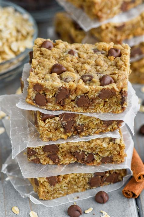 These Oatmeal Chocolate Chip Bars Are Such An Easy Delicious Recipe