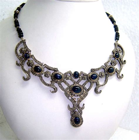 The necklace is handcrafted at the klenota. Gold Blue Sapphire Necklace Design for Eid 2010 - SheClick.com