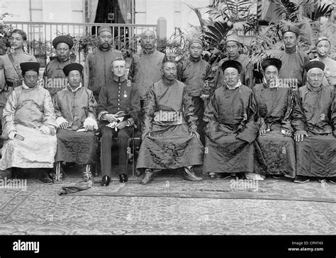 The 13th Dalai Lama In India 1910 Stock Photo Alamy