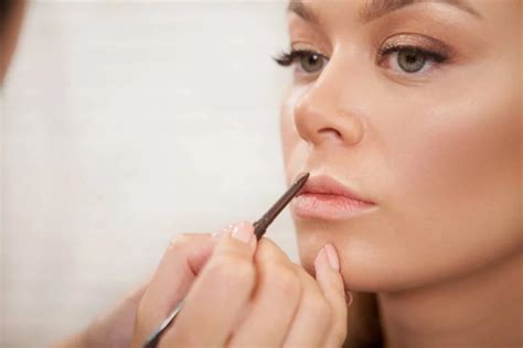 4 astuces pour réaliser un maquillage nude