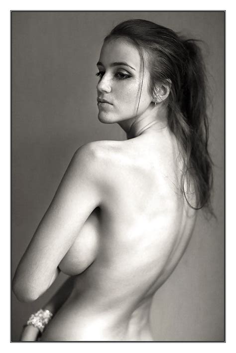 Ameliya Noita Busty Nude Russian Model Photo