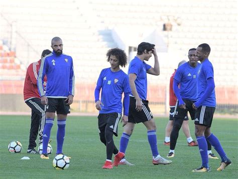 يحتضن الملعب البلدي إبوروا مباراة هامه تجمع بين برشلونة إيبار، مساء اليوم السبت 22 مايو، في إطار منافسات المرحلة. نتيجة مباراة عمان والامارات اليوم الجمعة 22/12/2017 ...