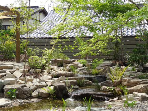 池とせせらぎのある暮らし｜へーベルハウス雑木の庭の作り方|愛知の庭・外構デザイン｜ティーズガーデンスクエア