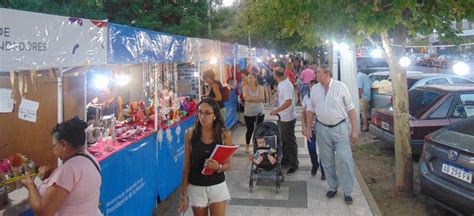 Buen Marco De PÚblico En La Feria Franca De EconomÍa Social