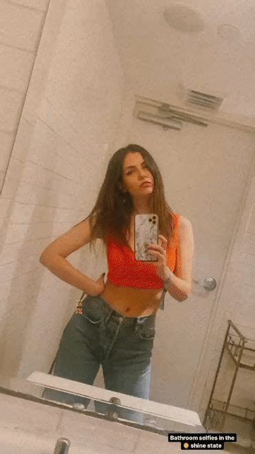 Victoria Justice Bathroom Selfie Nude Desi Actress My XXX Hot Girl