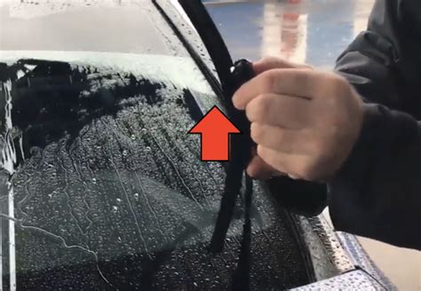 How To Change Wiper Blades On A Smart Forfour Car Ownership Autotrader