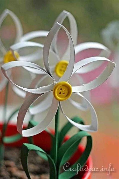 Toilet paper roll flowers craft. Celebrate Spring With These 24 Spring Decor Ideas You Can ...