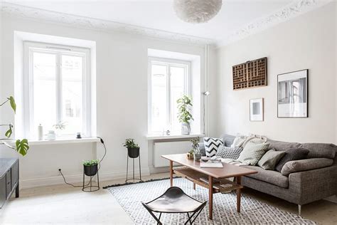 Touch, like soft sheets or hot blankets, also can come up with a bedroom more relaxing and comfortable. Small yet ultra charming one bedroom apartment in Linnestaden