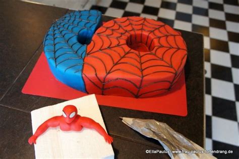 Ich für meinen sohn zum geburtstag einen spiderman kuchen gemacht. Torte Spiderman Tortendekorationskurse Fondant Motivtorte ...