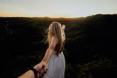 15 Signs Youre Falling For Her Whether You Like It Or Not Thought