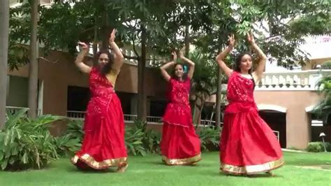 London Thumakda Bollywood Choreography Piah Dance Company Wedding