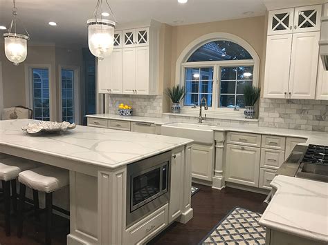 Your kitchen deserves to be functional and stylish—and that all starts with your countertop. 6 Elegance White Quartz Countertops Kitchen Ideas