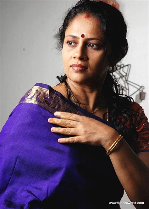 Lakshmi Ramakrishnan Photo Gallery Tv Serial Actress Celebrate Fun