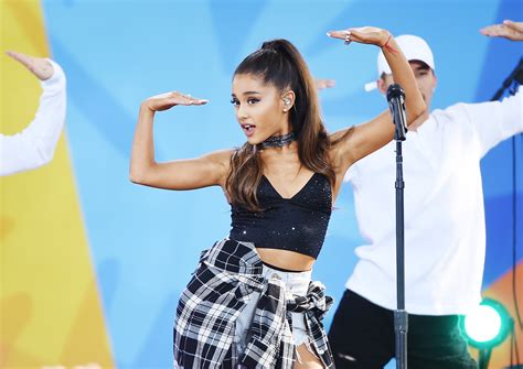 Ariana Grande Is Giving Away 5 Million In Free Therapy For Fans