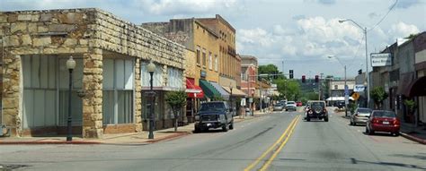 These 7 Small Arkansas Towns Have The Best Downtowns