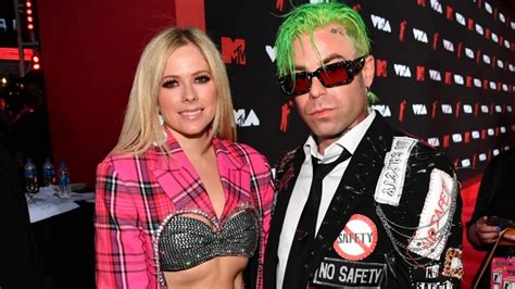 Is Avril Lavigne Still Engaged To Mod Sun
