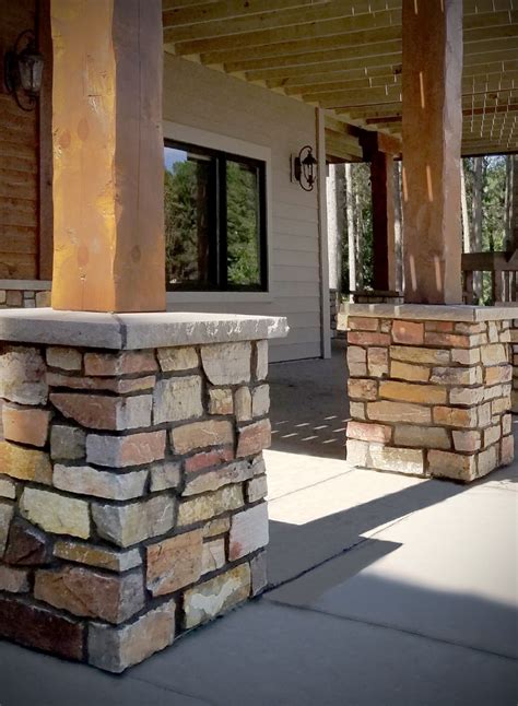 Outdoor Patio Stacked Stone Veneer Retaining Wall And Natural Stone