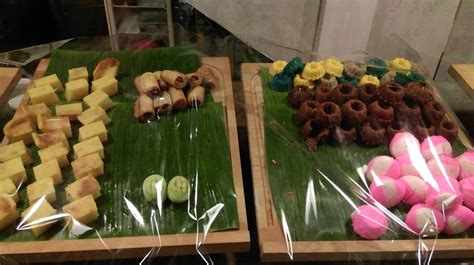 Seksyen 13 ticket price, hours, address and reviews. Ayuh, Let's Makan!: Kueh at Seksyen 13