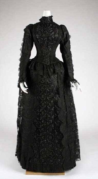 Victorian Dress Picture Collection