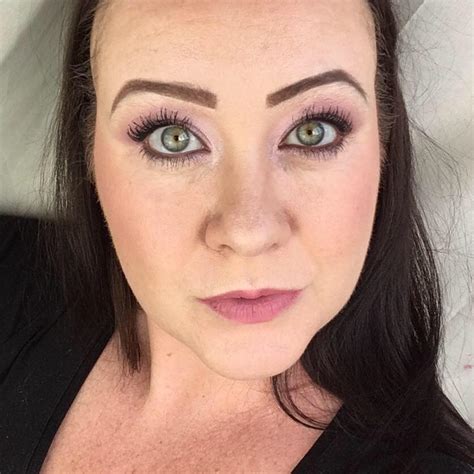 Lindsey H Brown Younique