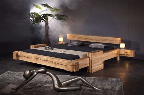 Balken holzbett in eichefarben gebeizt und geölt kiefer massivholz. Klotz-Bett Sumpfeiche | Bed frame design, Wooden bed ...