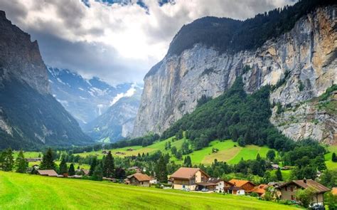 Bekijk meer ideeën over zwitserland, bergen, alpen zwitserland. Head To The Switzerland Mountains For A Dreamy Alpine ...