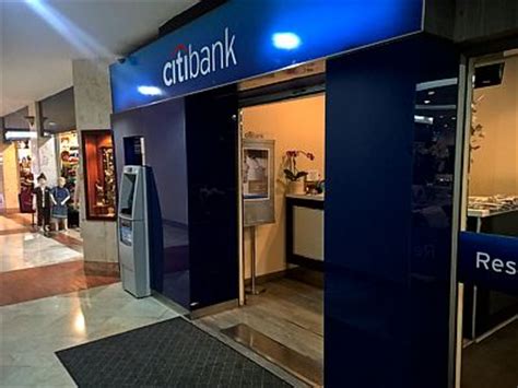 This is because, the earlier benefits were offered by mastercard and visa networks, and while here is a snapshot of all the lounges/restaurants which one can access using the citibank premiermiles as of this moment. CGK: Citibank Airport Lounge Jakarta reviews | Loungeindex