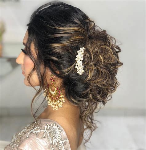 7 Stunning Hairstyle For Party In Saree For Women With Medium Length Hair
